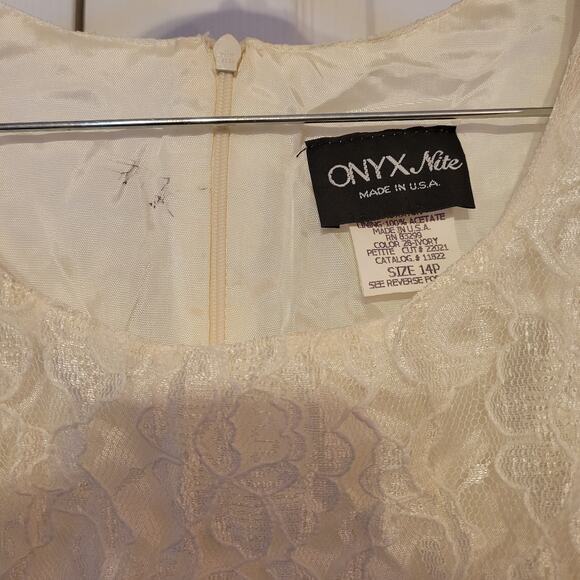 Onyx Nite, 14P | Vintage Look Midi Boho Lacy 3/4 Bell Sleeves Dress - Picture 7 of 7